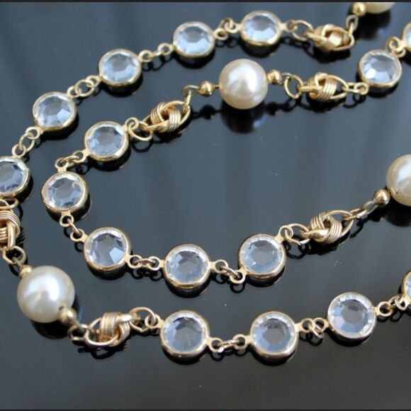 VINTAGE UNSIGNED SWAROVSKI GLASS WINDOW PANE & PEARL 40" NECKLACE - Picture 3 of 10